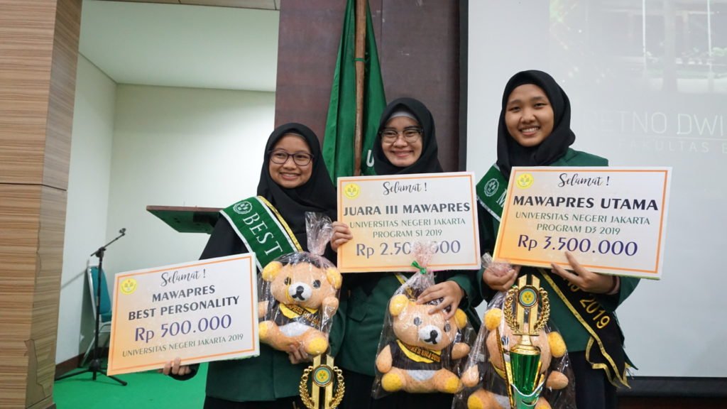 Fakultas Ekonomi Bawa 3 Kemenangan dalam Pemilihan Mahasiswa Berprestasi UNJ 2019