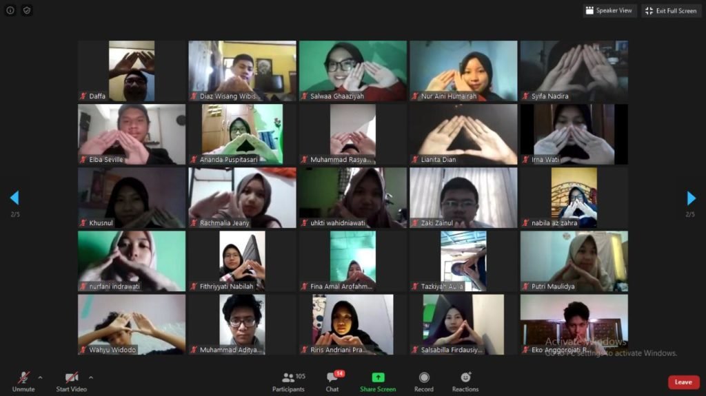 Keseruan Mahasiswa FE UNJ dalam Acara Ngobrol Bareng Alumni secara Daring