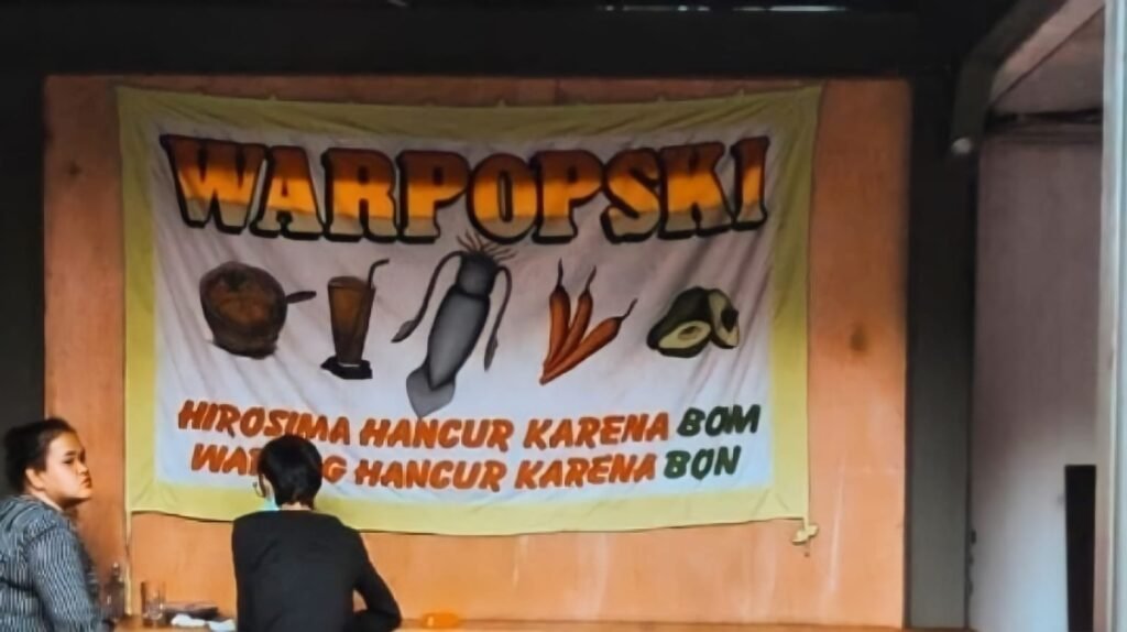 Suasana Warpopski, Warung Nasi Khas Warteg Yang Viral Buka Cabang di Jerman