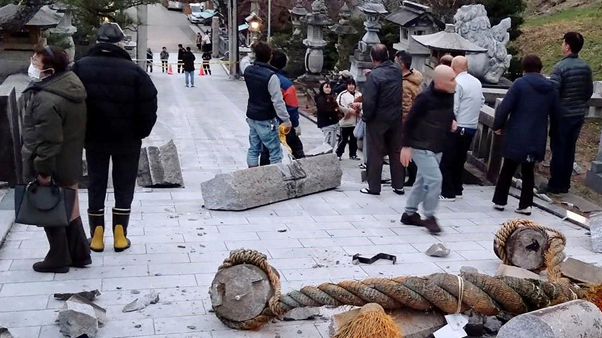 GEMPA BERPOTENSI TSUNAMI MELANDA JEPANG, SEJUMLAH WNI DIPULANGKAN DARI PENGUNGSIAN