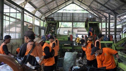 Pengelolaan Sampah di Lingkungan TPS: Pentingnya Kesadaran Masyarakat terhadap Sampah di Lingkungan Sekitar