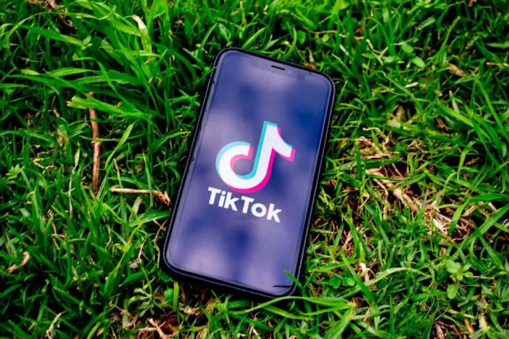 Kecanduan Scrolling Tiktok: Ternyata Berdampak Buruk terhadap “Kesehatan Mental”