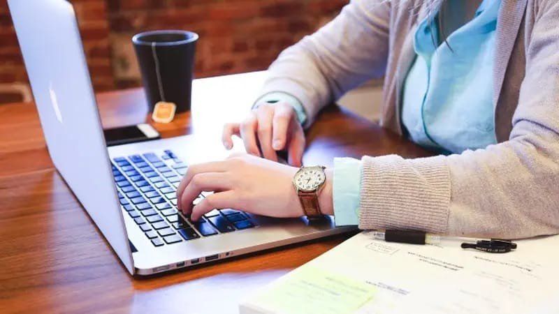 Sibuk Bukan Alasan: Trik Cerdas bagi Mahasiswa Supaya Waktu Tetap Terkendali