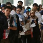 Gelar Sarjana Bukan Jaminan Kerja: Tantangan Lulusan Baru Memasuki Dunia Profesional